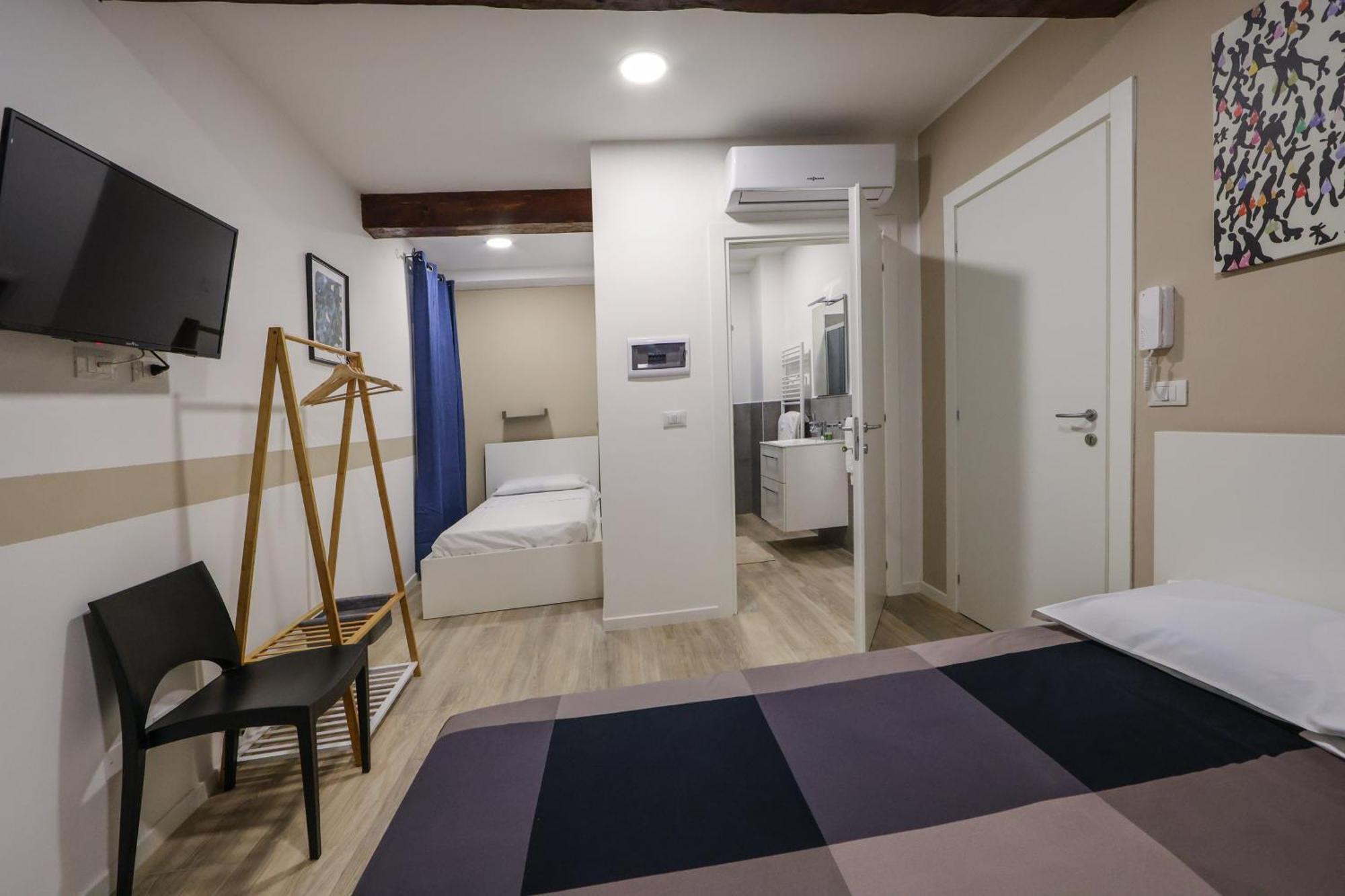 Della Accademia Apartment *